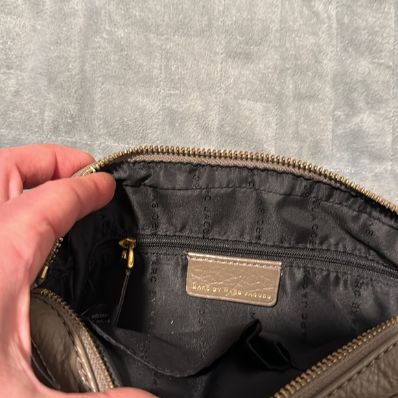 Marc by Marc Jacobs Brown Leather Purse, Adjustable Shoulder Strap, Black Inside - Picture 6 of 10